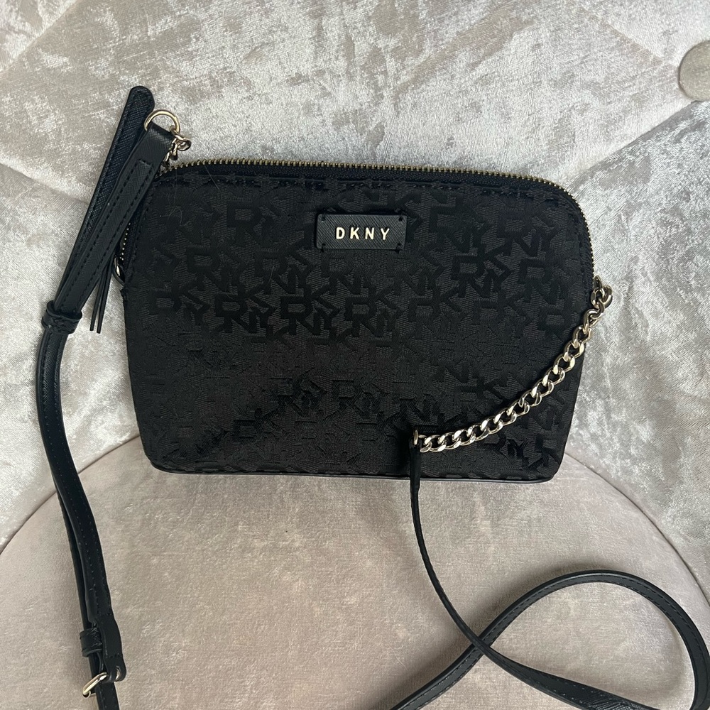 DKNY Bryant logo dome cross body bag